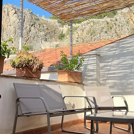 Nocleg ze śniadaniem Cortile Umberto I 4*