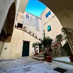 Cortile Umberto I Bed and breakfast Cefalú