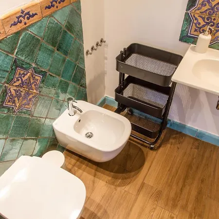 Oda ve Kahvaltı Cortile Umberto I