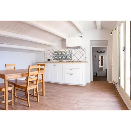 Cortile Umberto I 4* Чефалу