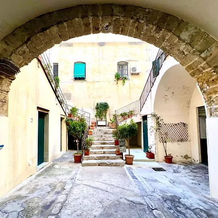 فندق مبيت وإفطار Cortile Umberto I