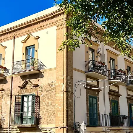 Cortile Umberto I فندق مبيت وإفطار