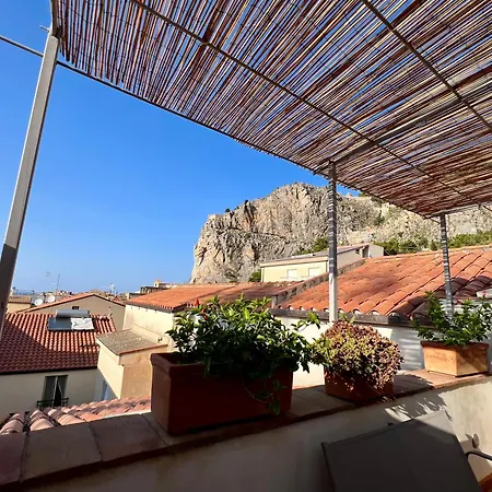 Cortile Umberto I * Cefalù