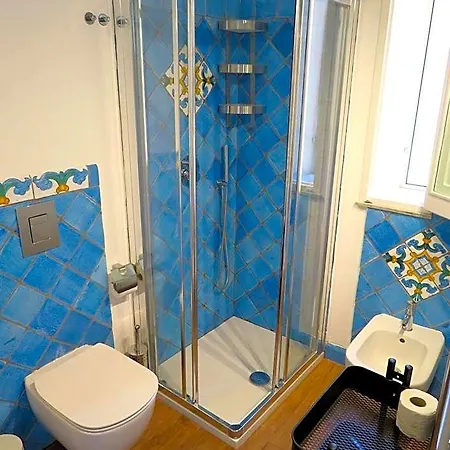 Cortile Umberto I 4*