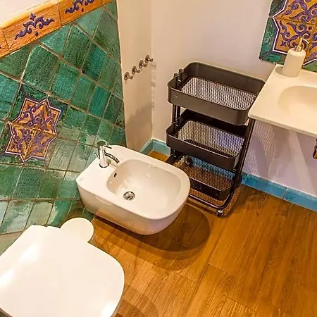 Bed & Breakfast Cortile Umberto I 4*