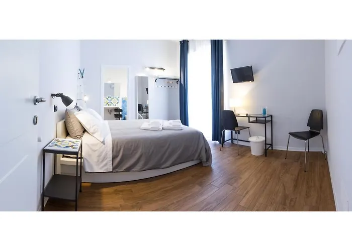 Cortile Umberto I Oda ve Kahvaltı