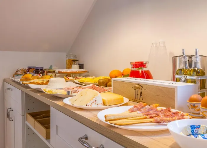 Cortile Umberto I Oda ve Kahvaltı