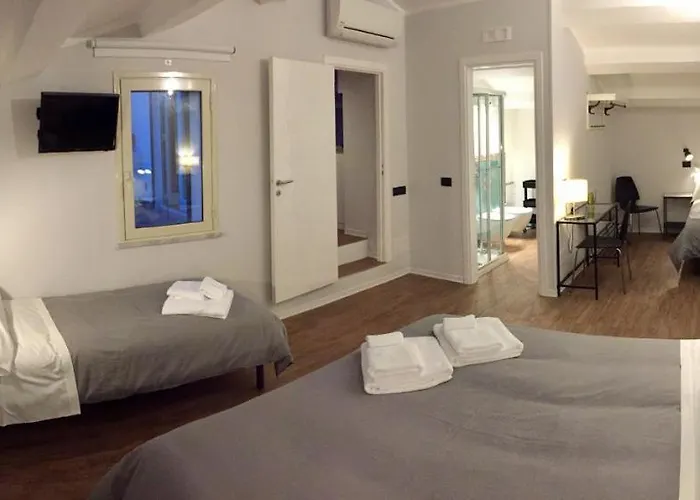 Oda ve Kahvaltı Cortile Umberto I Cefalù