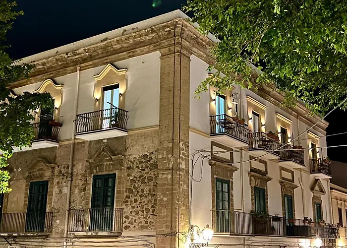 Cortile Umberto I Oda ve Kahvaltı 4*