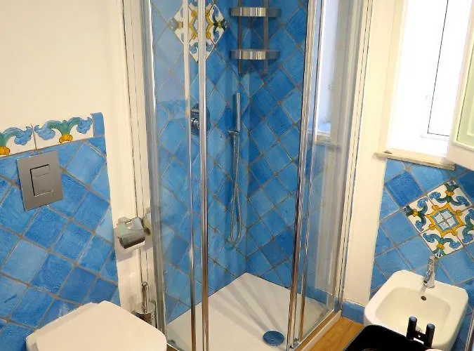 Cortile Umberto I Oda ve Kahvaltı Cefalù