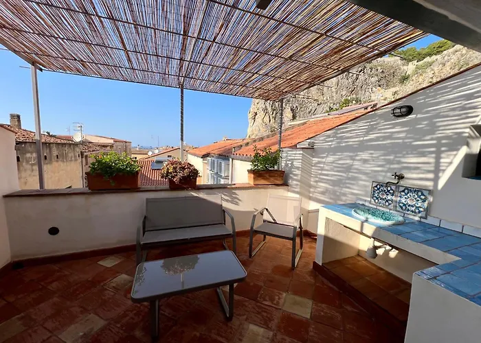 Cortile Umberto I Cefalù